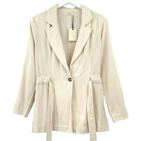 Chic Cream Belted Blazer for Women - Picture 4 of 11